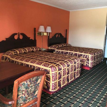 Deluxe Inn Natchez Bagian luar foto