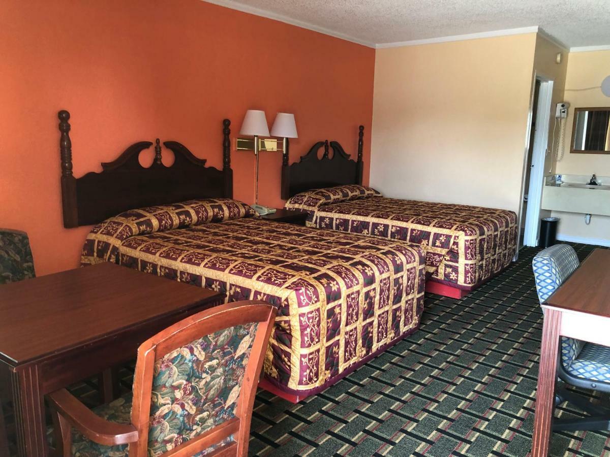 Deluxe Inn Natchez Bagian luar foto